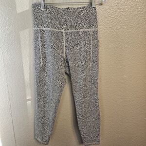 Athleta Legging Lot Med Salutation Stash II Textured Tight & Black Gym Wear S585